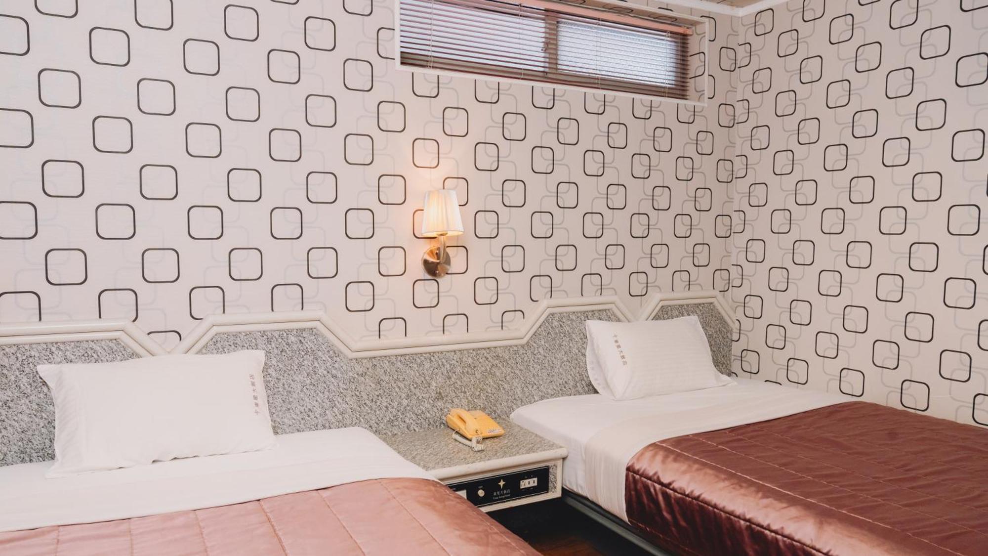 Tong Hsin Hotel Pingtung Exterior photo